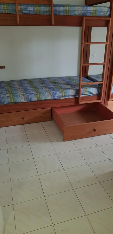 Surf House Hostel *